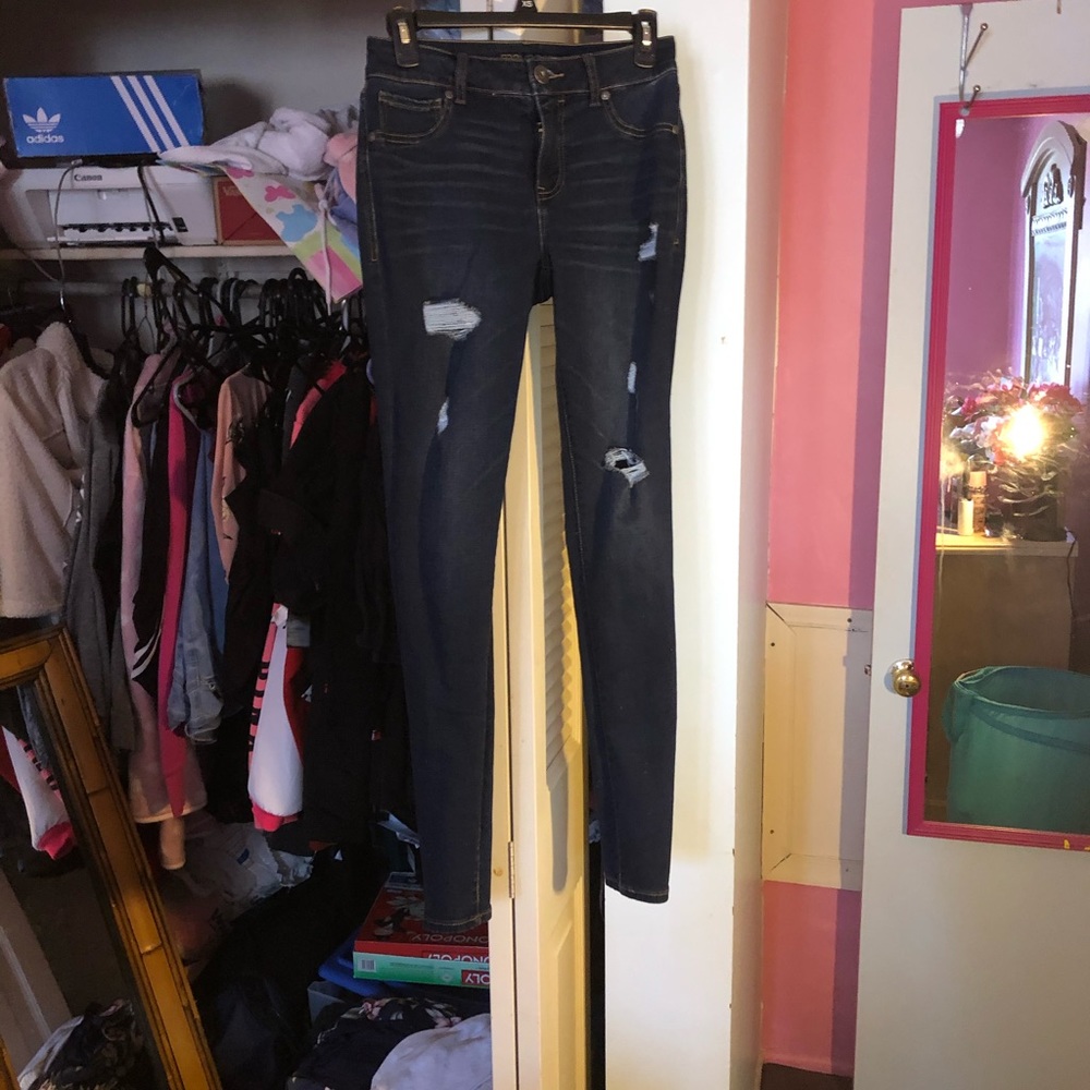 High waisted jeans